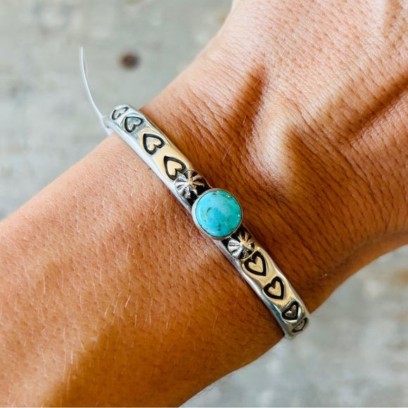 ♥️ Navajo ♥️ Darrell Cadman Sterling Silver & Turquoise Hearts Cuff - Picture 3 of 15